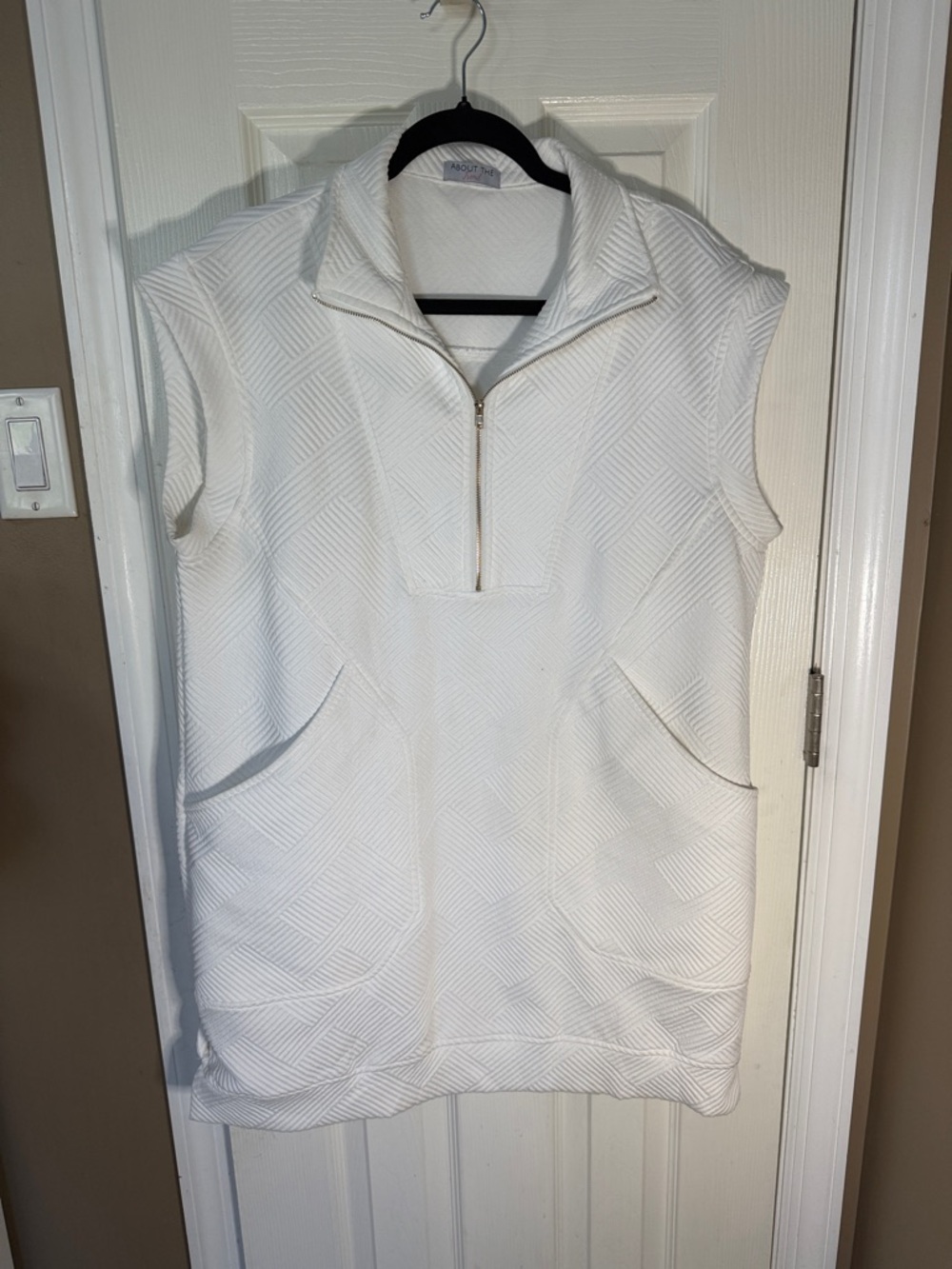 Textured White Sleeveless Zip-Neck Tunic